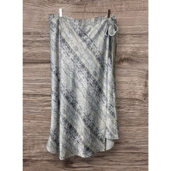 The Limited Women's Gray Snakeskin Print Faux Wrap Maxi Skirt Size 14W - Picture 1 of 6